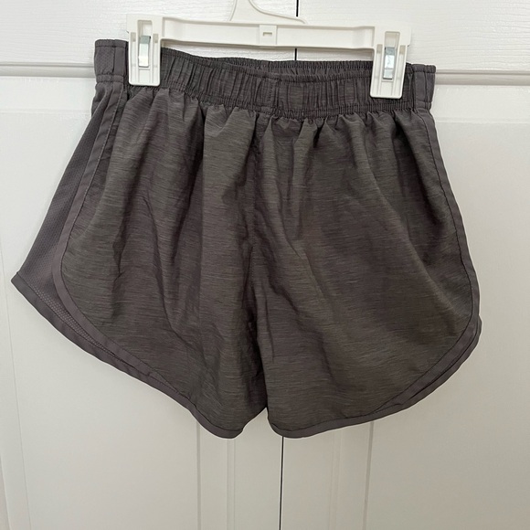 Women's Nike Tempo Running Shorts - Picture 3 of 6